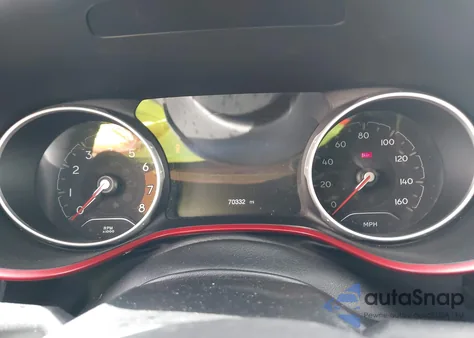 2021 Jeep Compass Trailhawk 4X4 from USA, damaged, VIN 3C4NJDDBXMT564947